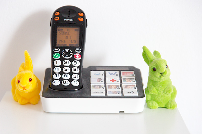 Foto: Ein Telefon mit großen Tasten und Symbolen für leichtes Telefonieren