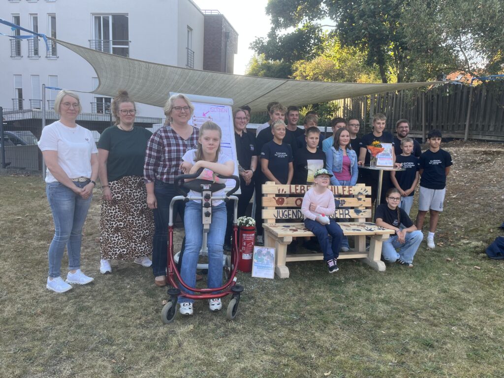Gruppenbild mit der Bank
